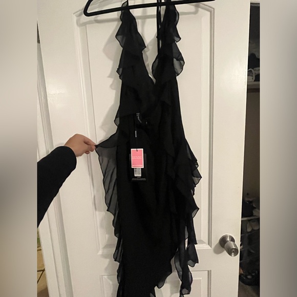 BRAND NEW PRETTY LITTLE THING BLACK PLUNGE FRILL CHIFFON DRESS - Picture 3 of 4